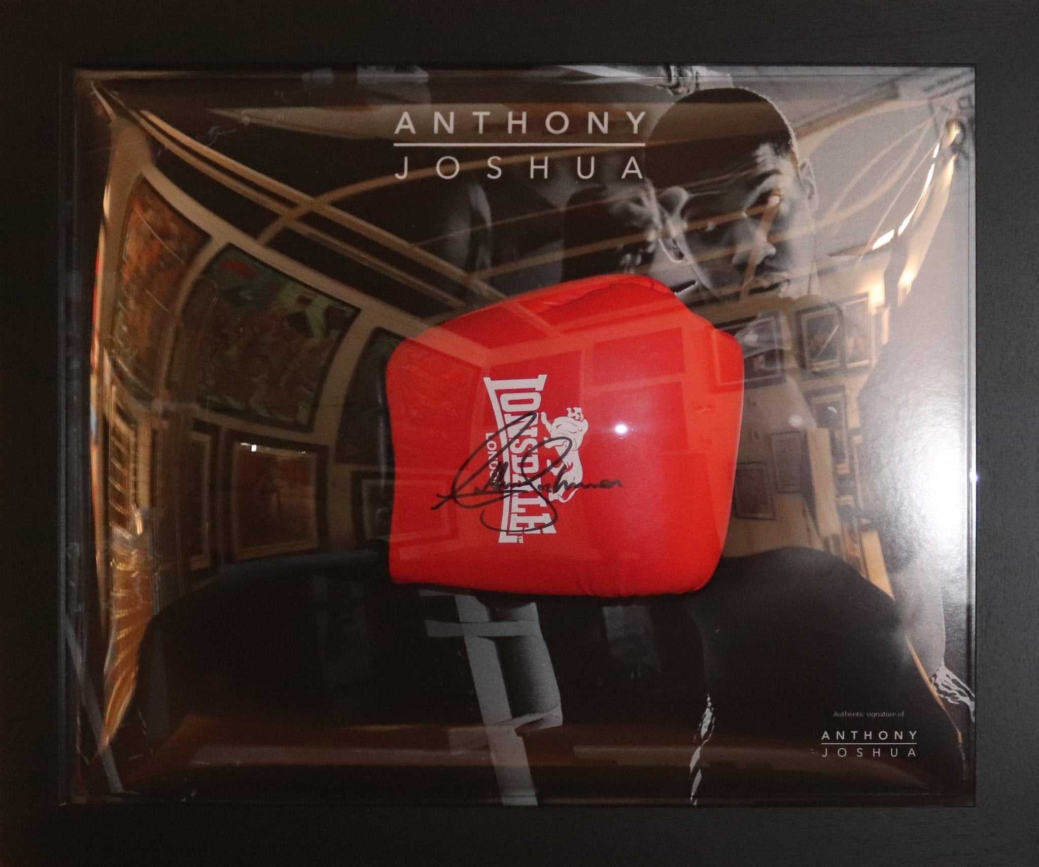 Anthony Joshua Signed Glove Framed Display - Memorabilia Framers Shop